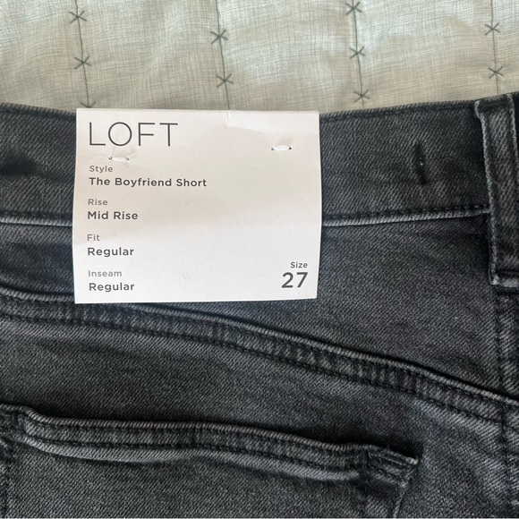 NWT Frayed Boyfriend Shorts in Washed Black Wash size 4 - Picture 4 of 5